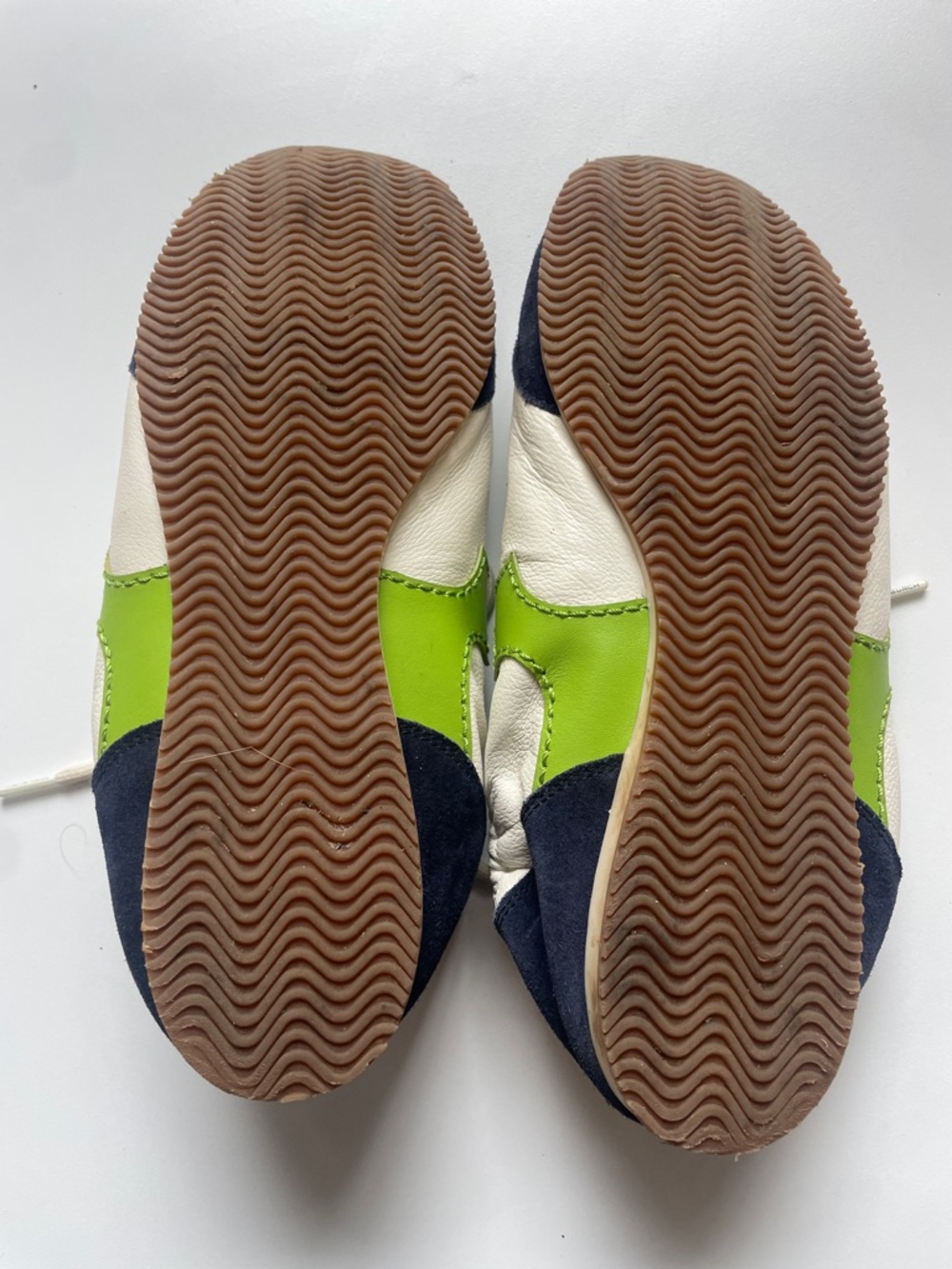 Gorgeous Tory Burch Navy, Cream & Green Leather Suede Sneakers - Picture 4 of 6